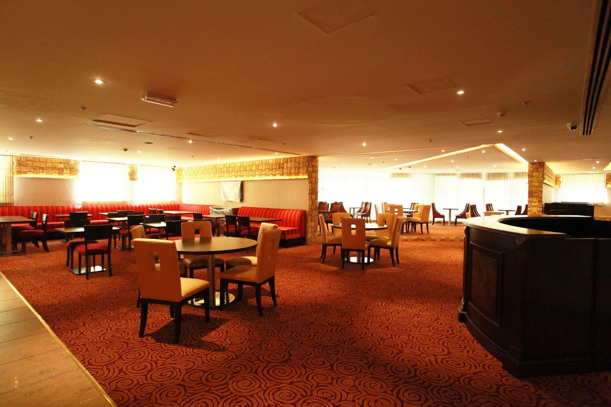 Golden Ocean Hotel Доха Экстерьер фото