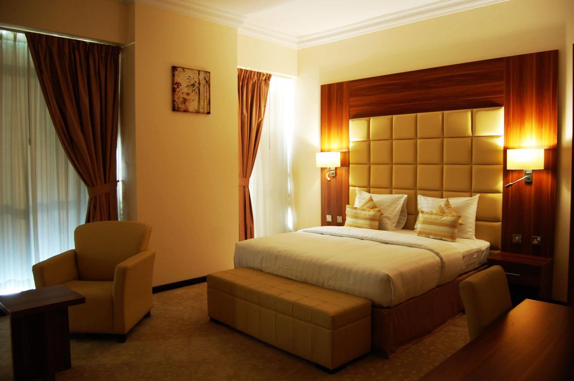 Golden Ocean Hotel Доха Экстерьер фото